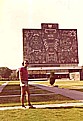 ich wollte eigentlich in den Semesterferien nichts mit der Uni zu tun haben ... aber die Uni in Mexico-City ist (war damals) ein Juwel ... _Jochen A. H�bener 1974