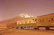 1975_'Western'-Eisenbahnfahrt von LA PAZ in BOLIVIEN durch die ATACAMA-Salz-W�ste_nach Antofagasta in CHILE